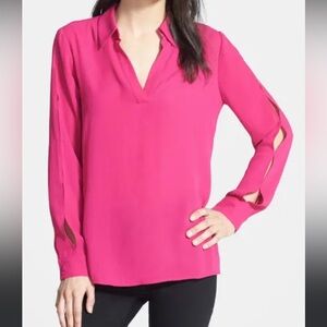 Ro & De V-Neck Split Seam Blouse- Pink Size Small